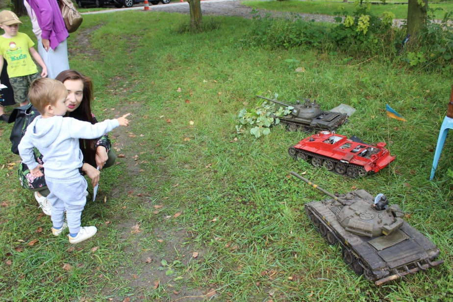 15modely_tanku_autor_kpt._m._s._halikova.jpg