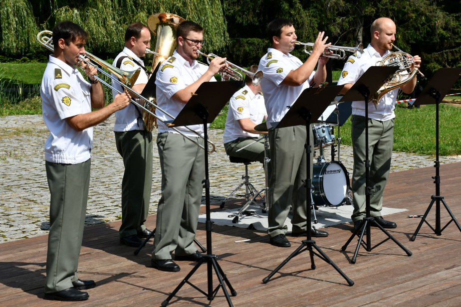 1_sextet_autor_kpt._mgr._martina_sofie_halikova.jpg