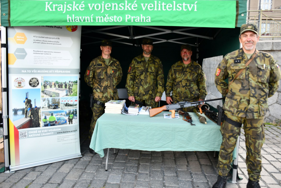 vojaci_az_na_naplavce_autor_kpt._martina_sofie_halikova.jpg