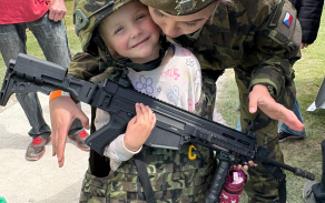 Příslušnice pěší roty aktivní zálohy KVV HMP