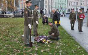 Pietní akti - nám. Kinských