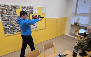 Laserová střelnice - Projektový den POKOS, Gymnázium Budějovická
