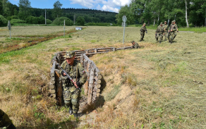 17_bojova_draha_autor_svob._houdek_a_svob._krasa.jpg