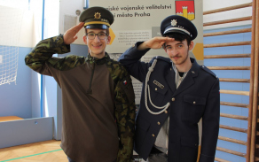 21_zaci_v_uniforme_autor_kpt._martina_sofie_halikova.jpg