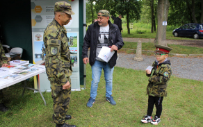 kapitán Hamann a nadšený "budoucí voják AZ"