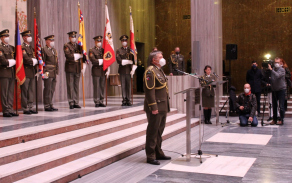 3_ngs_pri_statni_hymne_autor_kpt._mgr._martina_sofie_halikova.jpg