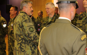 7_ngs_ocenuje_vojaky_az_autor_kapitanka_sofie_halikova.jpg