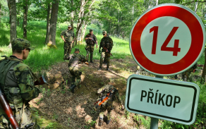 8_bojova_draha_autor_svob._houdek_a_svob._krasa.jpg